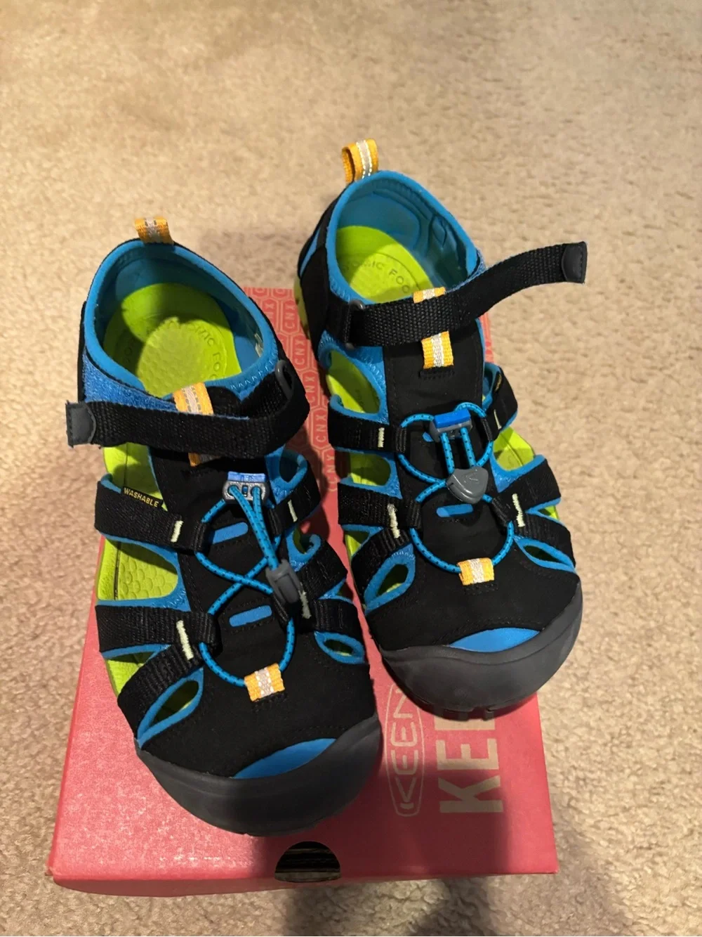 Keen Youth Seacamp II CNX Sandals - Black & Brilliant Blue - size 6